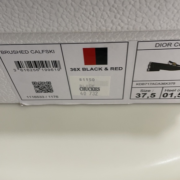 Dior loafers runs 1/2 size big. Only worn once - Picture 3 of 6